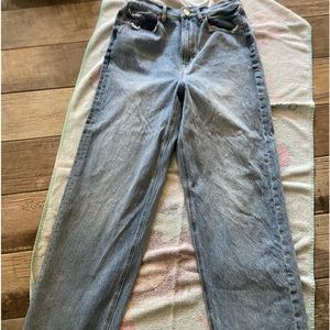 Women’s American Eagle Baggy Jean Size 8